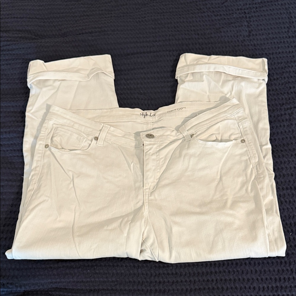 Style & Co. Crisp White Cuffed Capri Jeans